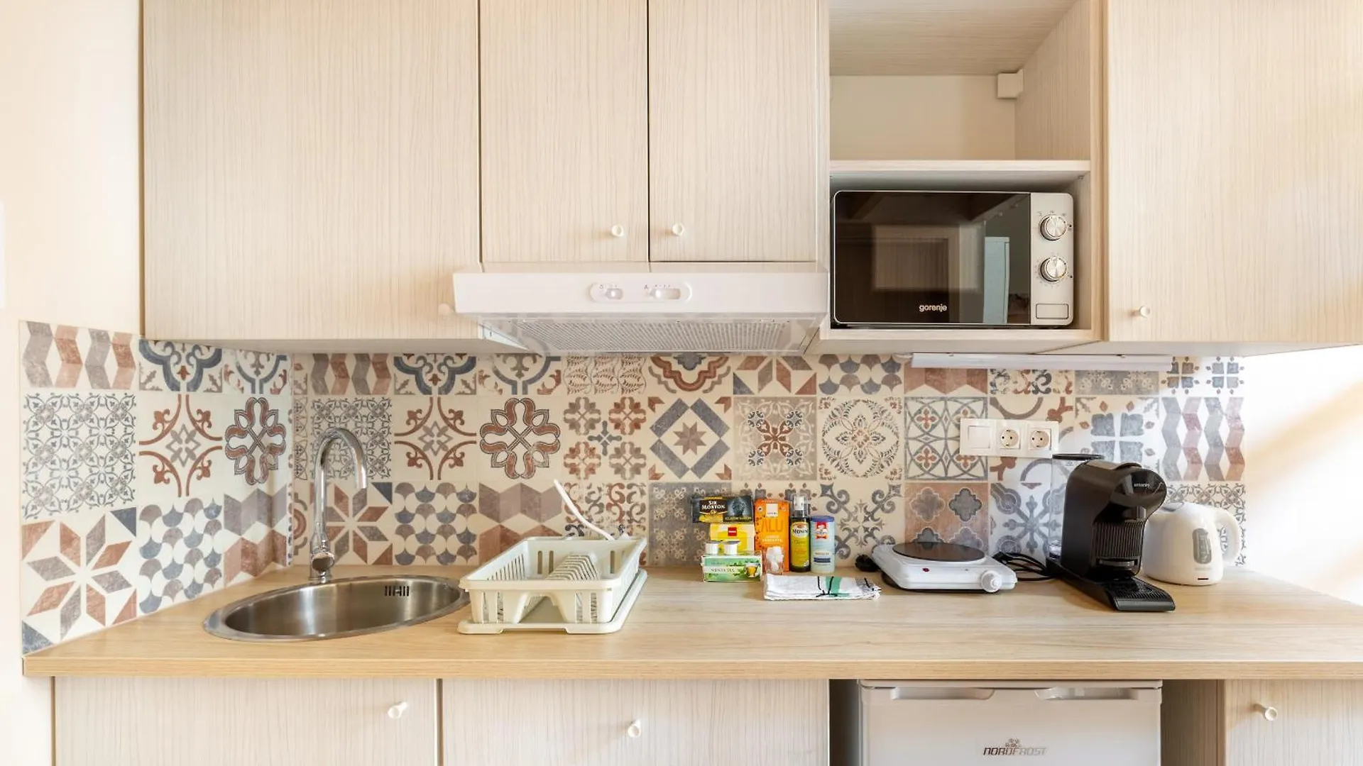Central Mezzanine Apartments With Ac At Keleti Railways Long-Term Budapest Ungheria
