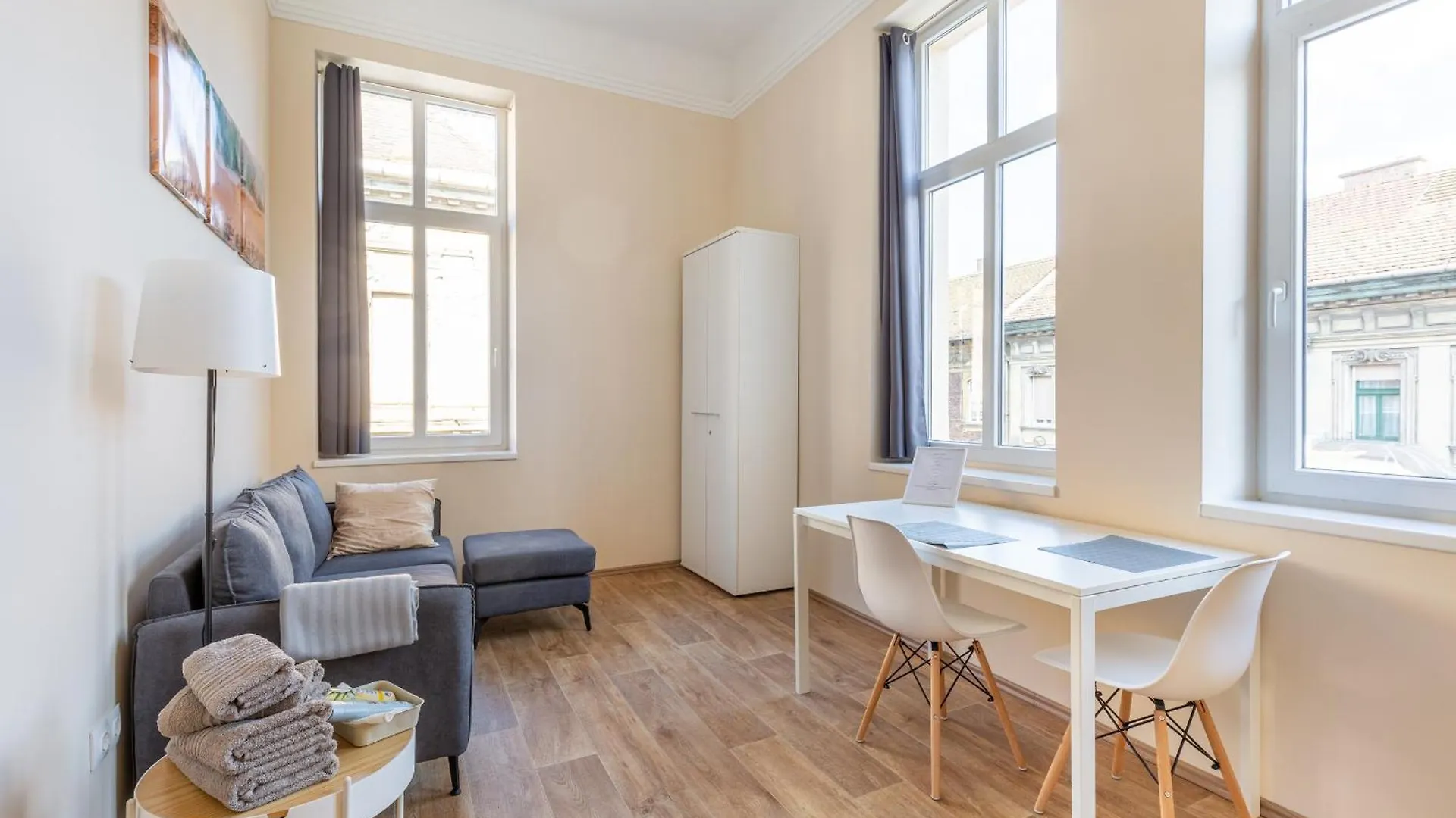Central Mezzanine Apartments With Ac At Keleti Railways Long-Term Budapest 0*,  Ungheria
